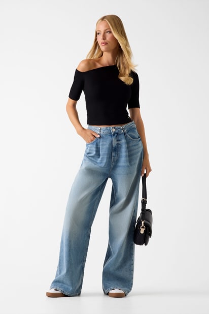Wide leg relaxed jean Kadın | GUESS® Geçmiş Koleksiyonlar