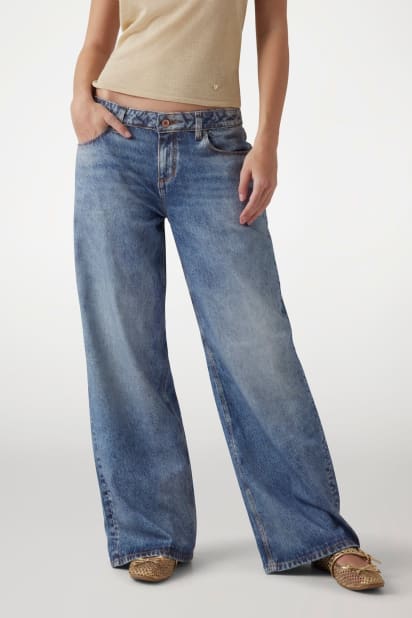パンツ 00s Guess low rise jeans Printed low rise baggy jeans Women | GUESS® Past Collections