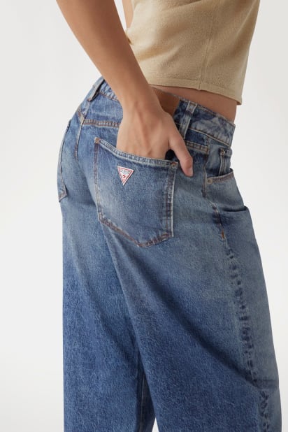 Printed low rise baggy jeans Women | GUESS® Past Collections