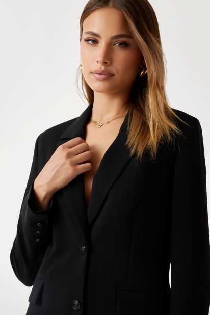 GUESS® Crepon single-breasted blazer