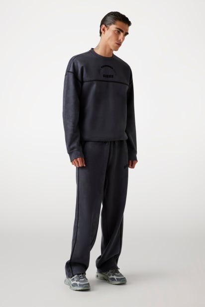 Wide-leg scuba sweatpants Men | GUESS® Past Collections