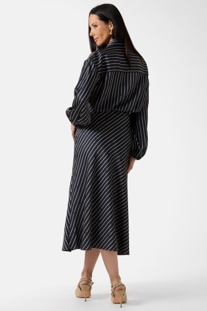 long sleeve black and white striped maxi dress Men's ØriginalGrand CitySpectre Venetian Loafers in Black