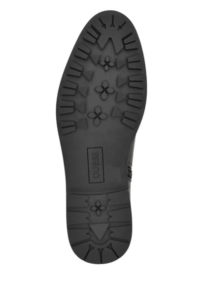 GUESS® Dawlin Side-Zip Chelsea Boots