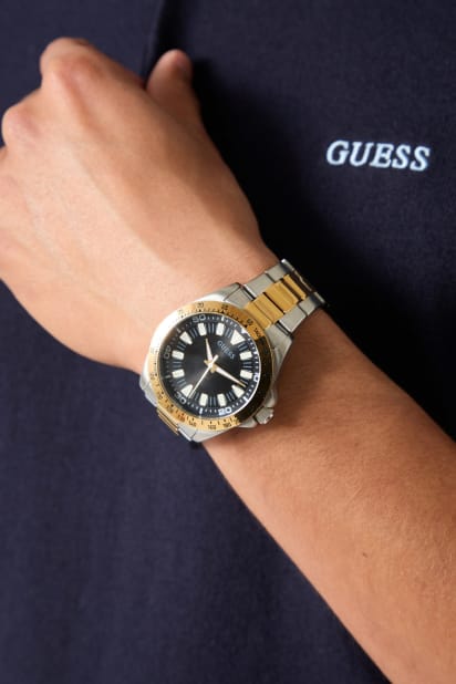 GUESS® Stainless steel analogue watch 42 mm