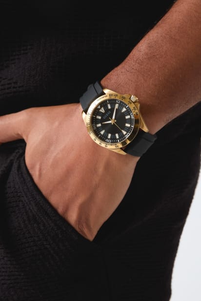 GUESS® Silicone analogue watch