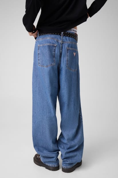 GUESS® G20 Super Baggy Jeans