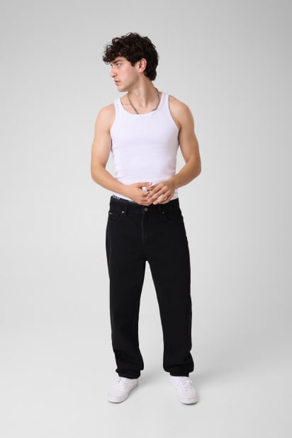GUESS® G15 Relaxed Taper Jeans