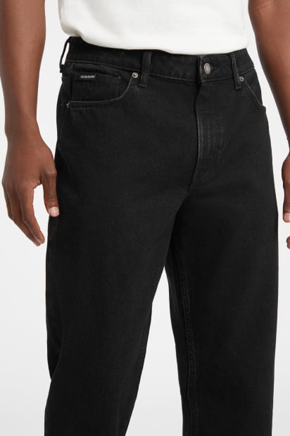 【ブラック(GJBB)】GUESS JEANS デニムパンツ テーパード (M)G15 Relaxed Taper GUESS JEANS G15 Relaxed Taper デニムパンツ テーパード | GUESS(ゲス