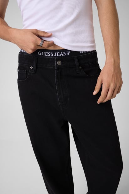 GUESS® G15 Relaxed Taper Jeans