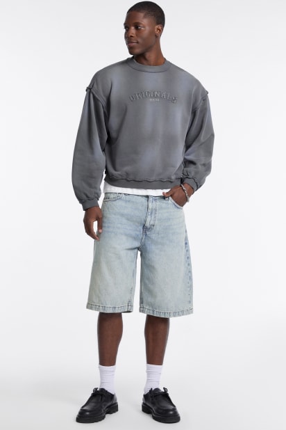 GUESS® GUESS Originals Eco Boxy Applique Crewneck