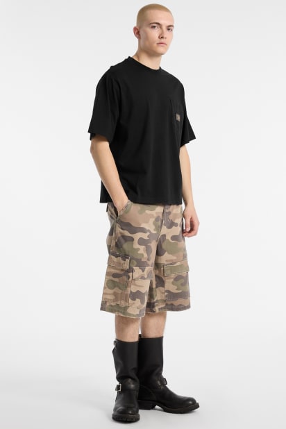 【ブラック(JBLK)】GUESS Originals カーゴ ハーフパンツ (M)Twill Cargo Short GUESS｜GUESS Originals カーゴ ハーフパンツ (M)Twill Cargo Short