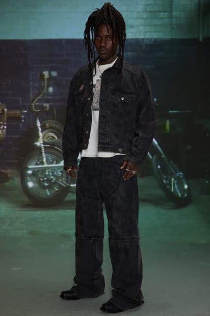 GUESS® HARDSTONE Zip-Off Denim Jeans