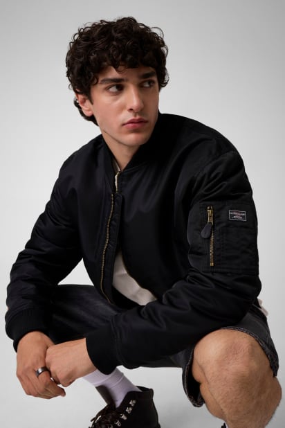 【ブラック(JBLK)】GUESS JEANS ジャケット アウター(M)NYLON Bomber Jacket GUESS® Nylon Flight Jacket