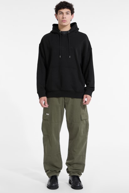 【カーキ(KAK)】GUESS パーカー (M)Embroidered Snap Hoodie GUESS（ゲス） パーカー GUESS UNI L/SLV HOODIES フーディ パーカー
