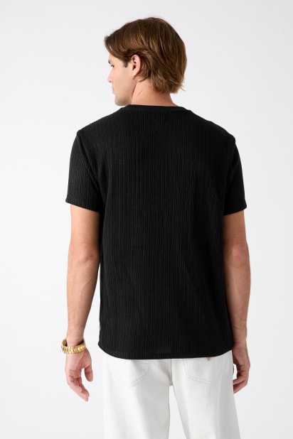 GUESS® Knitted t-shirt