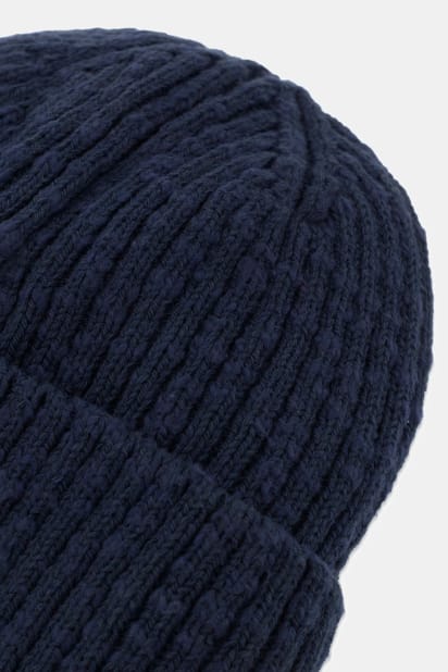 GUESS® Logo patch beanie