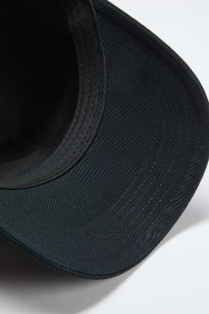 GUESS® Logo baseball cap
