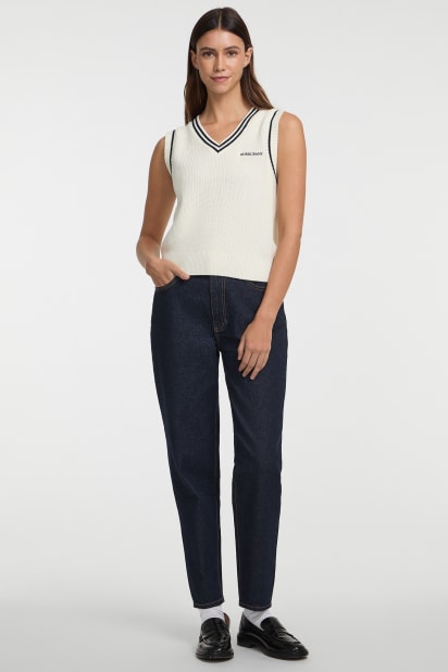 GUESS® G06 Mom Jeans