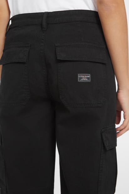 【ブラック(JBLK)】GUESS JEANS カーゴチノパンツ(W)Cargo Chino Pants GUESS® Cargo Chinos