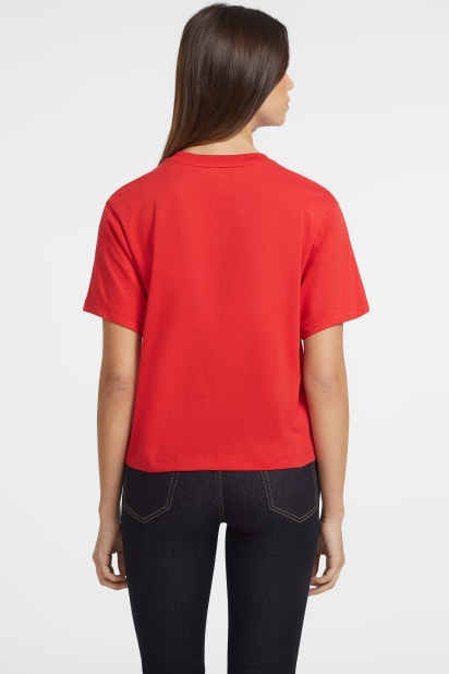 GUESS® Boxy Logo Tee