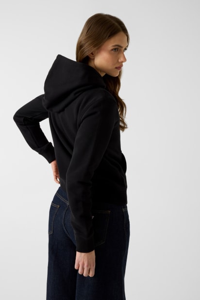 y414185　レディース　BLK M GUESS® Mini Patch Hoodie