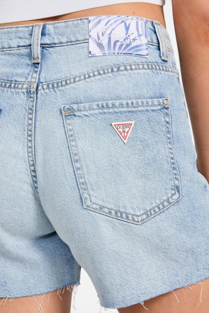 【ライトインディゴブルー(GRBG)】GUESS デニム ショートパンツ(W)RELAXED Midi Short RELAXED Midi Short デニム ショートパンツ | GUESS(ゲス) JAPAN 公式