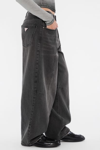 【ダークインディゴ(OGDR)】GUESS Originals デニムジーンズ バギー レディース(W)Tapered Baggy GUESS® GUESS Originals Tapered Baggy Jeans