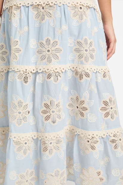 guess floral embroidered dress Farm Rio Artisanal Cut-Out Embroidered Linen Maxi Dress main image 0