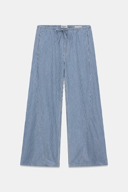 GUESS® Jogger extrawide leg jeans