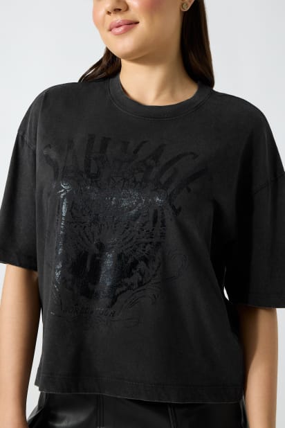 GUESS® Foiled boxy t-shirt