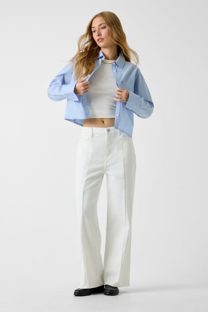 GUESS® G11 Seamed Crop Wide-Leg Jeans