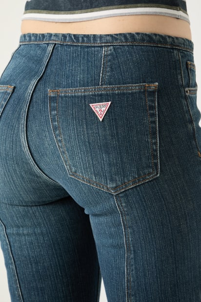 【ダークインディゴ(GOMR)】GUESS Originals デニムパンツ ワイドジーンズ (W)Flared ダークインディゴ(GOMR)】GUESS Originals デニムパンツ ワイド