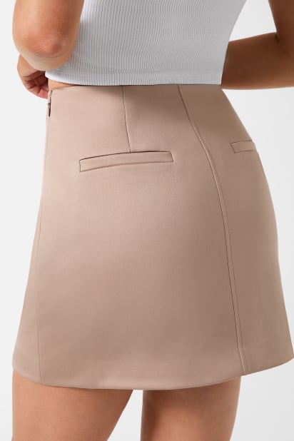 GUESS® Mini pencil skirt