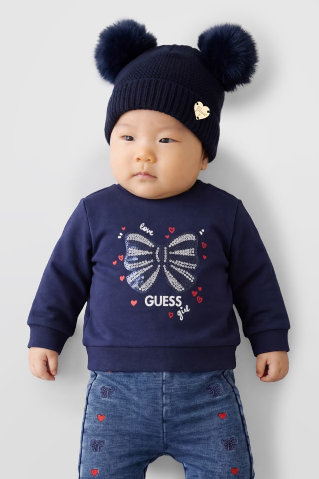 Sweatshirt- und Jeans-Set