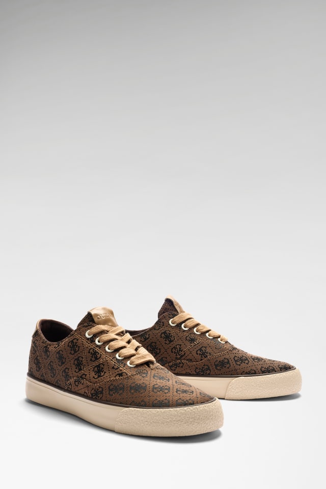 Davor-logo-sneakers