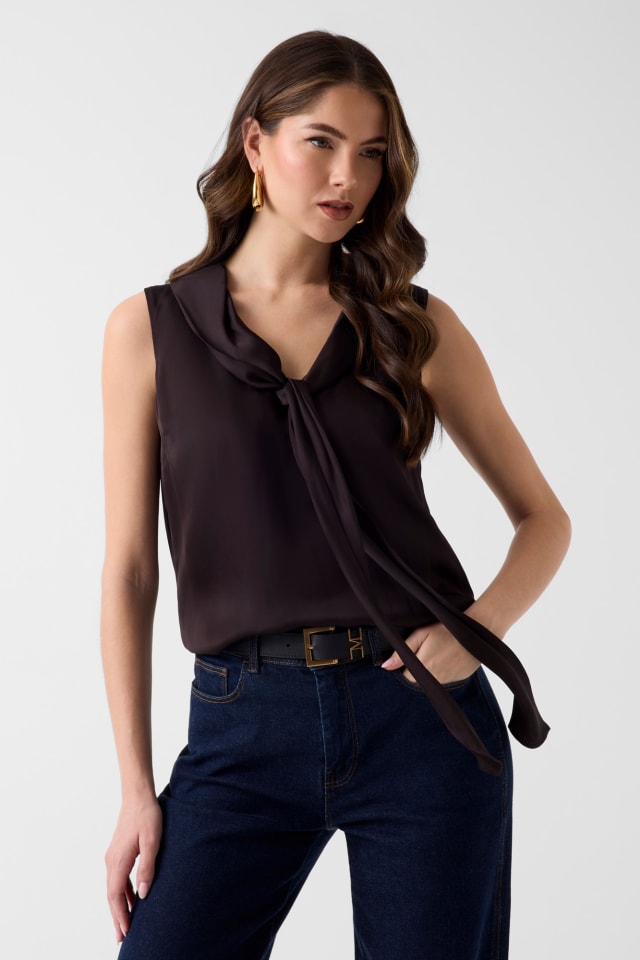 Blusa con detalle de foulard Marciano