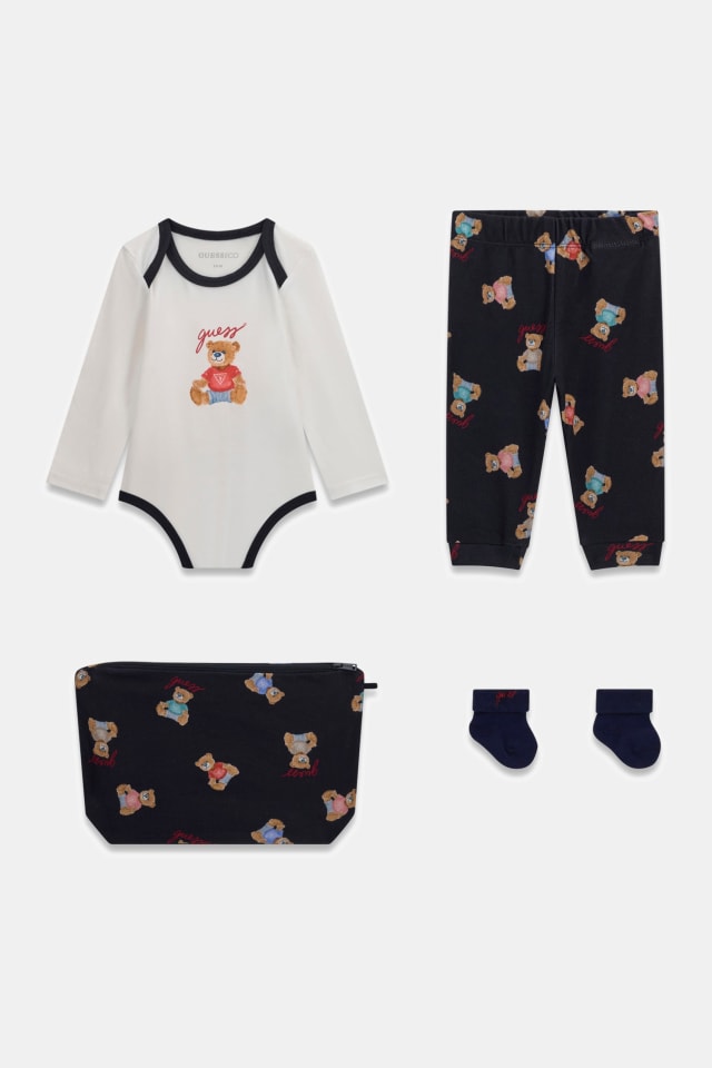 Conjunto de body, calças e meias