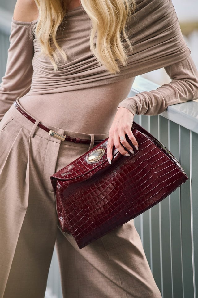 Sac bandoulière en cuir véritable Leonie