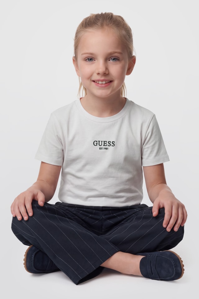 Besticktes T-Shirt