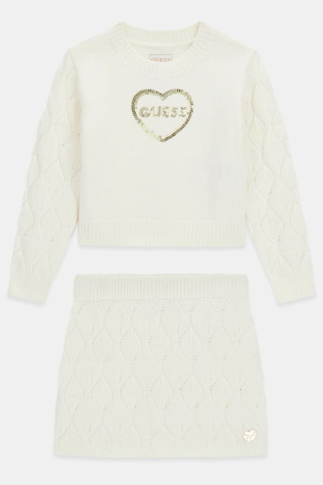 Conjunto de suéter e saia de tricô