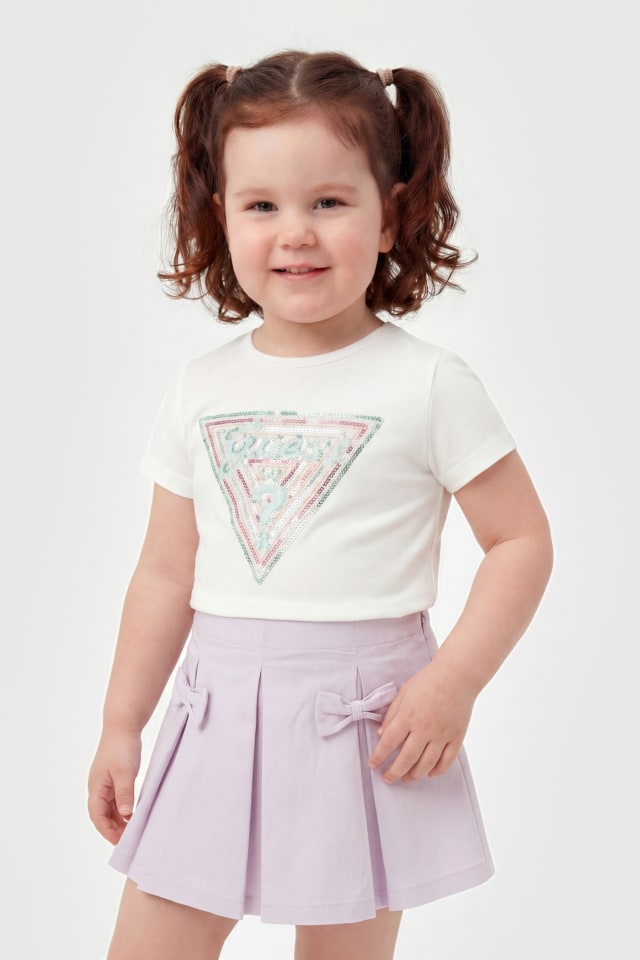 Camiseta con logo de lentejuelas