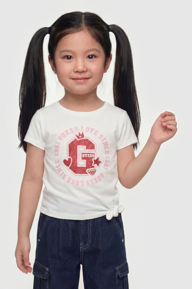 Camiseta com logo glitter