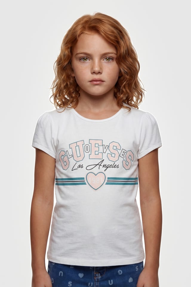 Camiseta con logo impreso