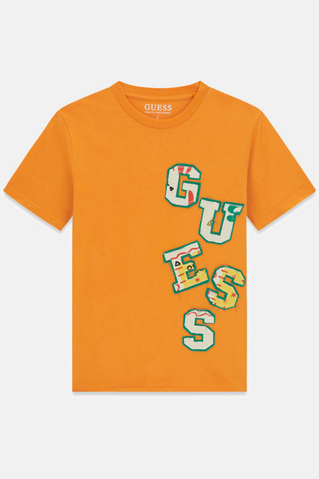 Camiseta com patch de logotipo