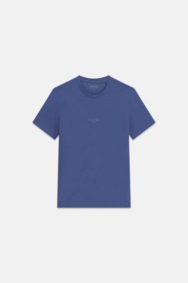 T-shirt com logo pequeno