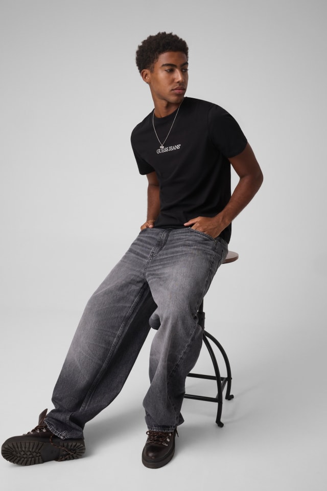 T-shirt slim com logo bordado