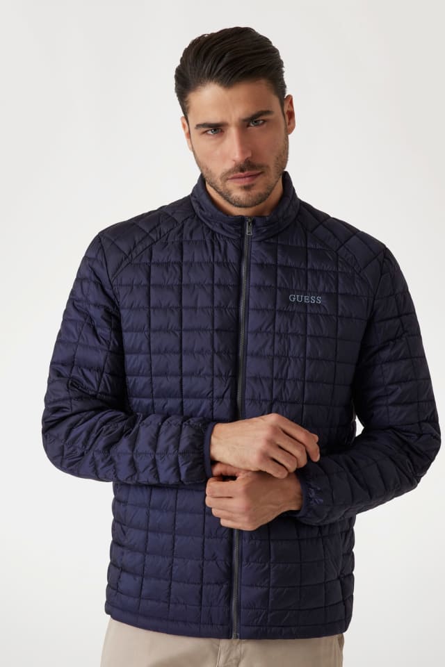 Packable puffer jacket