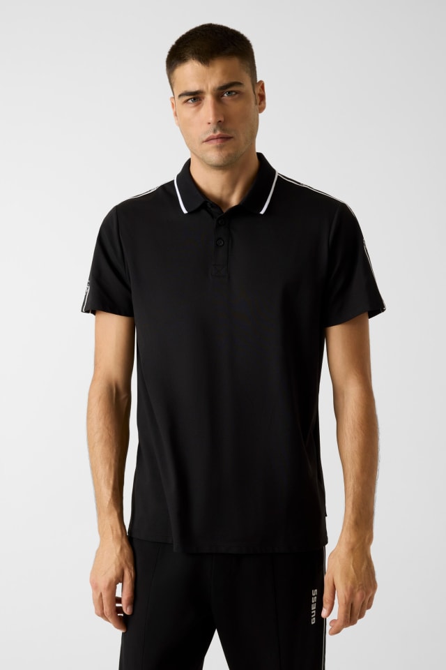 Polo de corte regular