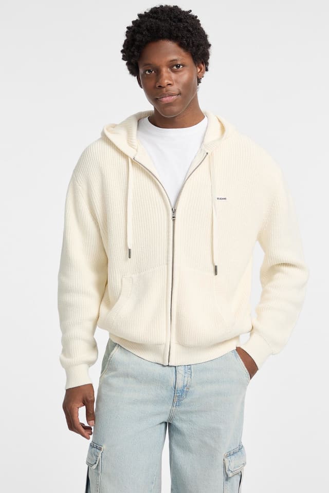 Pull zipp&eacute; &agrave; capuche