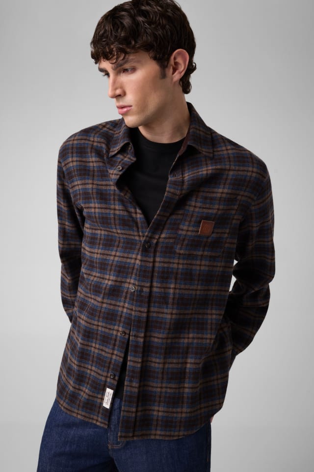 Camisa de flanela comum